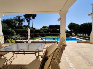 https://cdn.resales-online.com/public/87eii68kgm/properties/qbsogmbxdefdahs/w1200/18-cc72f169493c096e712837ff5d8b6e41.jpg?v=1613570548