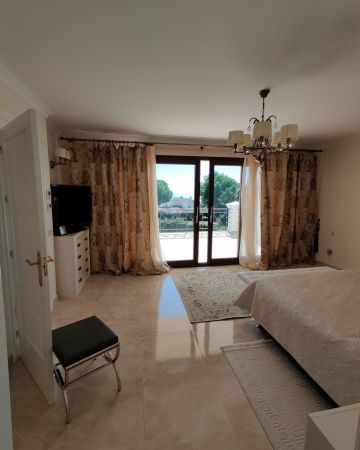 https://cdn.resales-online.com/public/87eii68kgm/properties/qbsogmbxdefdahs/w1200/22-bcf8e6250e0bab365f900a8ac31ac040.jpg?v=1613570548