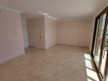 https://cdn.resales-online.com/public/87eii68kgm/properties/qbsogmbxdefdahs/w1200/27-f6e8bc237ba13ac4c268badec6354f3d.jpg?v=1613570548