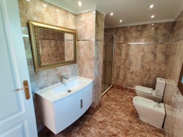 https://cdn.resales-online.com/public/87eii68kgm/properties/qbsogmbxdefdahs/w1200/30-5e8634ec9576c9ad4825a6dec5b5d375.jpg?v=1613570548