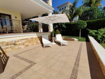 https://cdn.resales-online.com/public/87eii68kgm/properties/qbsogmbxdefdahs/w1200/4-c23c0f86247804fa50226aecd8b0b2c8.jpg?v=1613570548