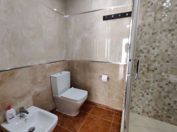 https://cdn.resales-online.com/public/87eii68kgm/properties/qbsogmbxdefdahs/w1200/35-53608d01401493ba18e3704836160563.jpg?v=1613570548