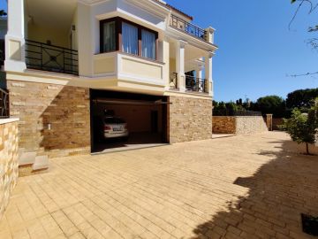 https://cdn.resales-online.com/public/87eii68kgm/properties/qbsogmbxdefdahs/w1200/37-1d70d218e897435ff17cdff8e99bb5bf.jpg?v=1613570548