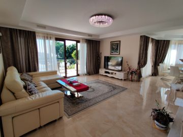 https://cdn.resales-online.com/public/87eii68kgm/properties/qbsogmbxdefdahs/w1200/8-e64a9055bba3e77ac8aca3b893cdf826.jpg?v=1613570548