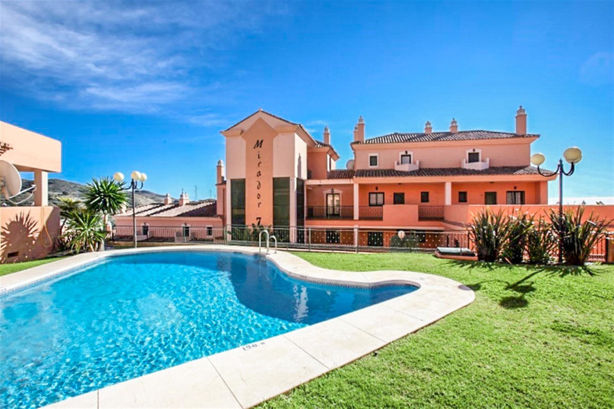 https://cdn.resales-online.com/public/vj4rrkq30q/properties/8c5b6b2ccd1611eca97d0217bc231ef4/w1200/1-7980e48d732b6fc85c14b43b94d2aa54.jpg?v=1651830062
