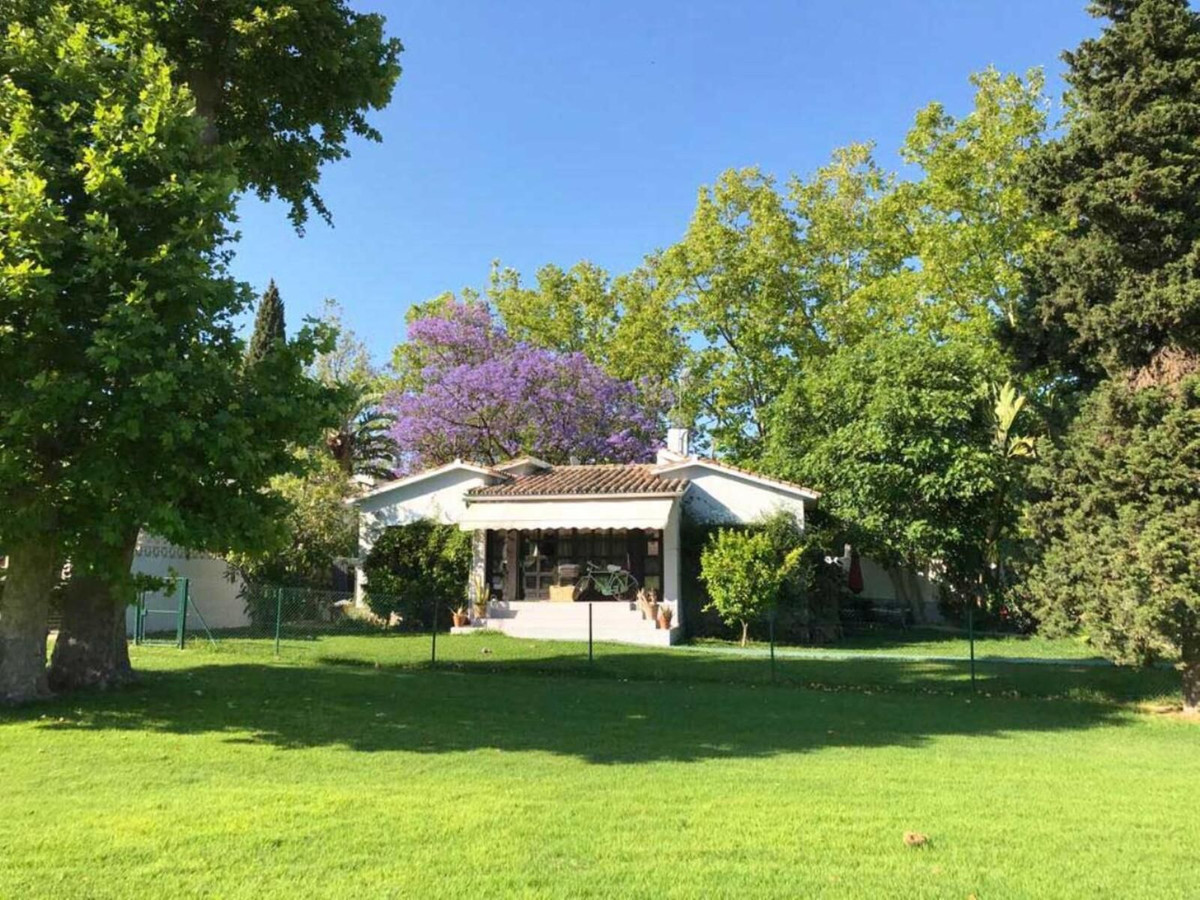 https://cdn.resales-online.com/public/uhu060fbcr/properties/62dda20bca0d11eca97d0217bc231ef4/w1200/1-7980e48d732b6fc85c14b43b94d2aa54.jpg?v=1655809677
