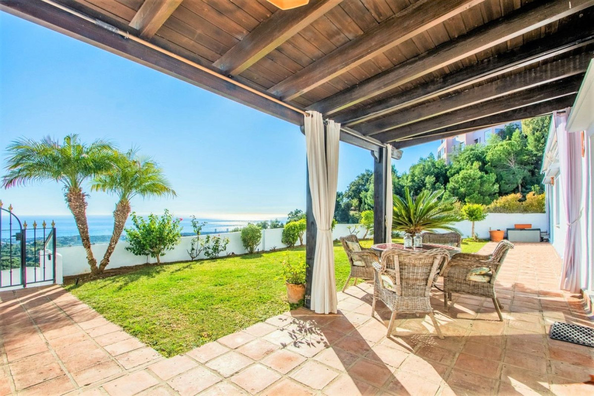 https://cdn.resales-online.com/public/rrpck2bj07/properties/7433cface7cc11eca97d0217bc231ef4/w1200/1-7980e48d732b6fc85c14b43b94d2aa54.jpg?v=1654770596