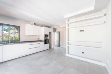 https://cdn.resales-online.com/public/q0k63vfifl/properties/0c44bc0ae67211eca97d0217bc231ef4/w1200/2-5bd7b9d04b45e33852eaf0ec6670150d.jpg?v=1654617483