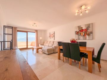 https://cdn.resales-online.com/public/sc9aps1ird/properties/bdd6bafabfec11eca97d0217bc231ef4/w1200/1-7980e48d732b6fc85c14b43b94d2aa54.jpg?v=1650896795