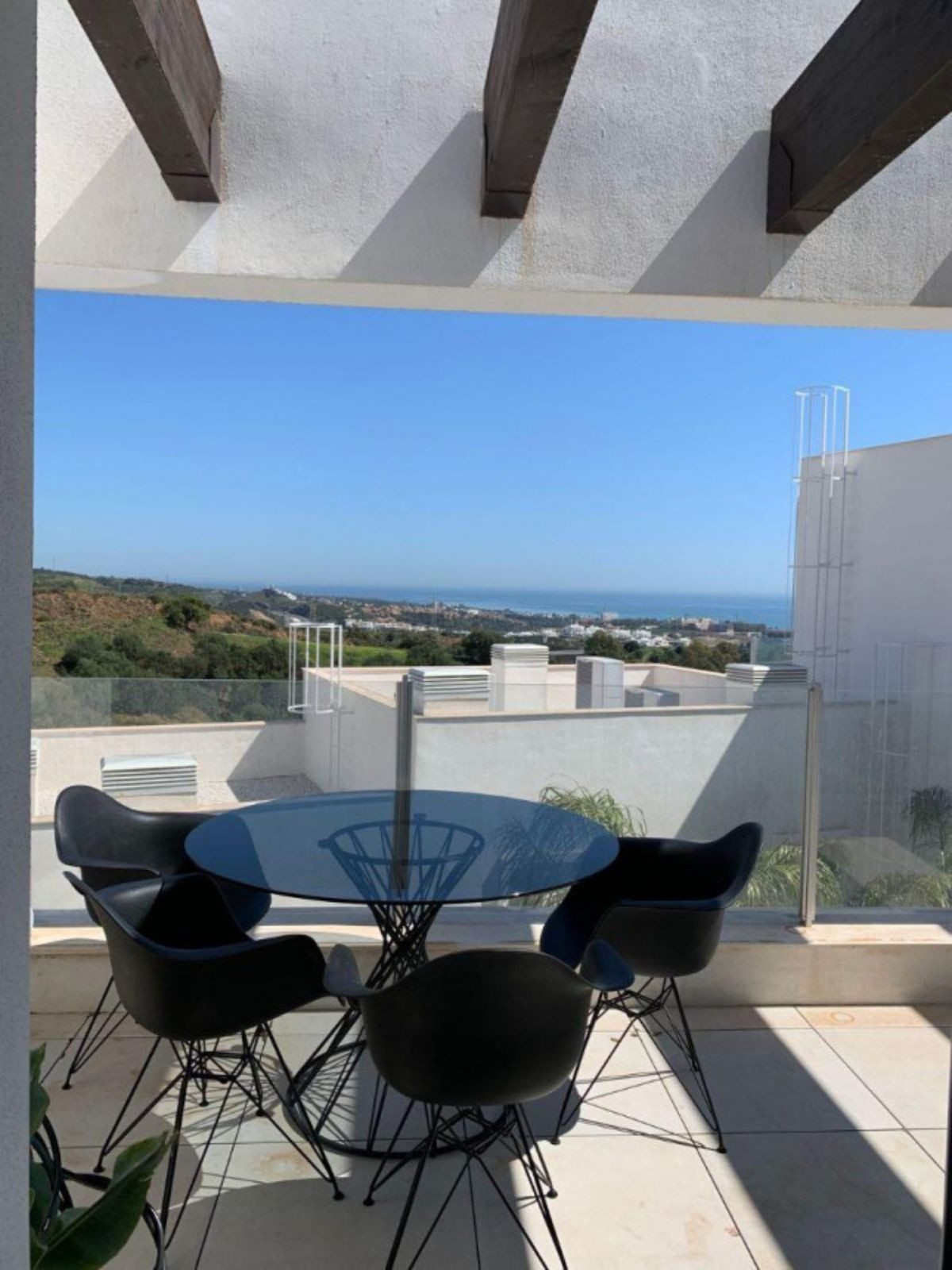 https://cdn.resales-online.com/public/7rg1k5rn6p/properties/ece9c10aff5d11eca97d0217bc231ef4/w1200/1-7980e48d732b6fc85c14b43b94d2aa54.jpg?v=1658657482