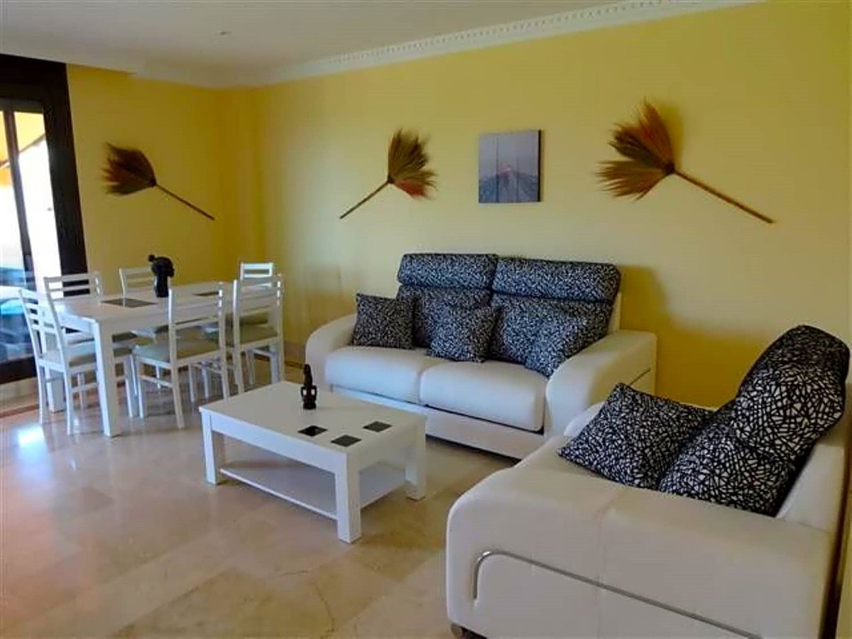 https://cdn.resales-online.com/public/c1vmnhgt2j/properties/23309b5afb9511eca97d0217bc231ef4/w1200/1-7980e48d732b6fc85c14b43b94d2aa54.jpg?v=1656942696