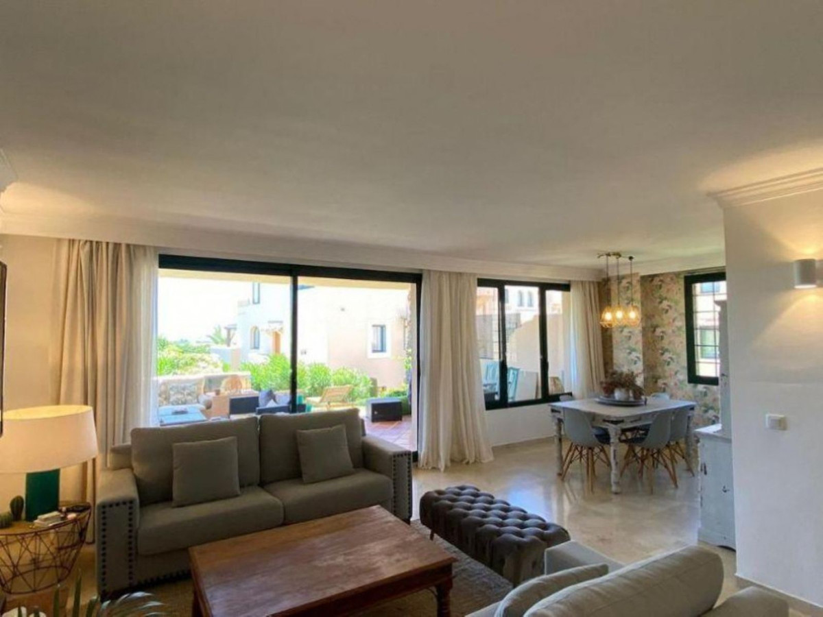 https://cdn.resales-online.com/public/7rg1k5rn6p/properties/6e339b3fe24811eca97d0217bc231ef4/w1200/1-7980e48d732b6fc85c14b43b94d2aa54.jpg?v=1654936991