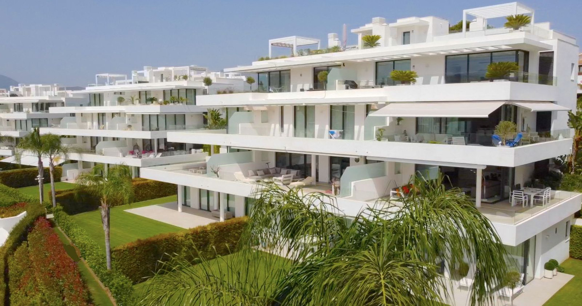 https://cdn.resales-online.com/public/iri9q5dl17/properties/d9017f12feaa11eca97d0217bc231ef4/w1200/1-7980e48d732b6fc85c14b43b94d2aa54.jpg?v=1657369415