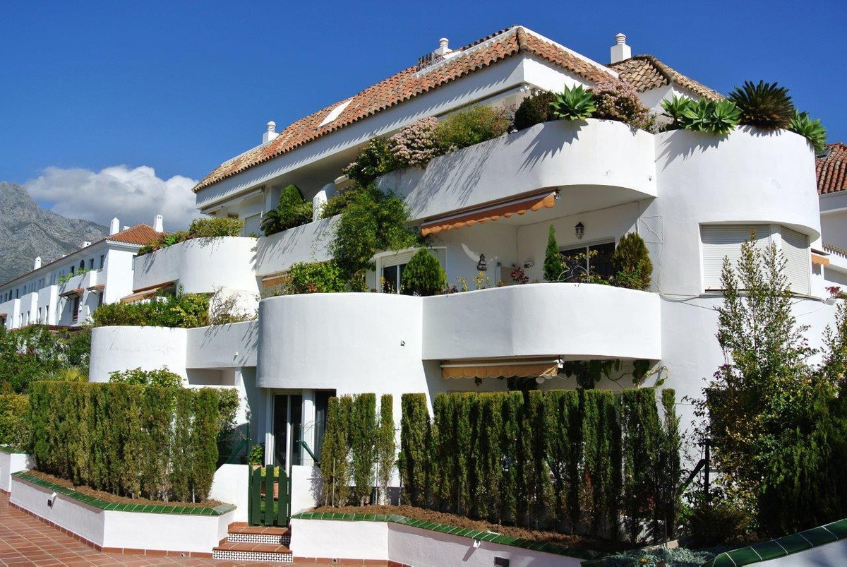 https://cdn.resales-online.com/public/89kcvpt69u/properties/2b1873ac012011eda97d0217bc231ef4/w1200/1-7980e48d732b6fc85c14b43b94d2aa54.jpg?v=1657551549