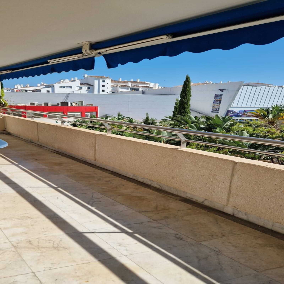 https://cdn.resales-online.com/public/dt6a16spbc/properties/56cbf0610e8f11eda97d0217bc231ef4/w1200/9-467d0cee5b725f3ef65f102a0c2e69c0.jpg?v=1659028922