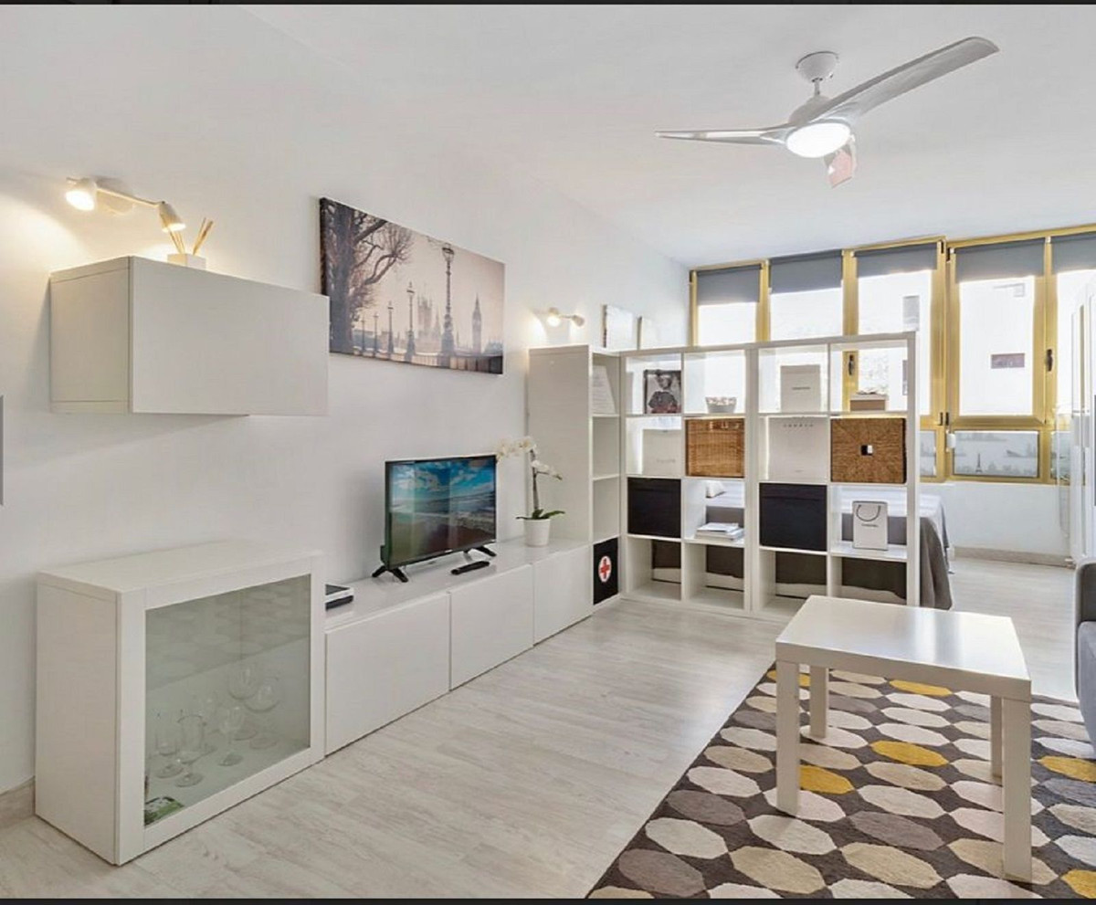 https://cdn.resales-online.com/public/1ip4bbnndt/properties/32a9659709aa11eda97d0217bc231ef4/w1200/1-7980e48d732b6fc85c14b43b94d2aa54.jpg?v=1658490823