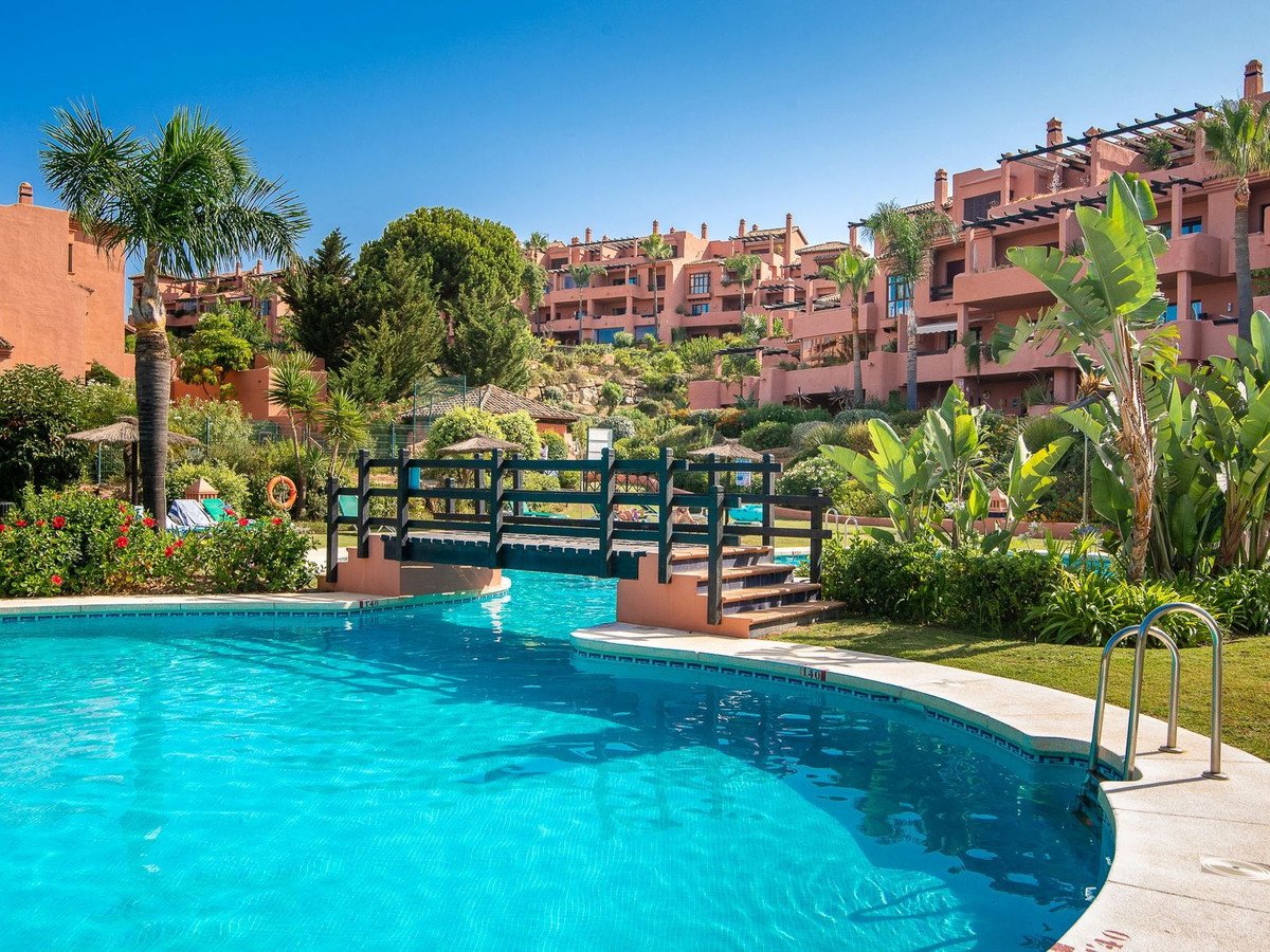 https://cdn.resales-online.com/public/rrpck2bj07/properties/bf9c6903246b11edad230217bc231ef4/w1200/1-7980e48d732b6fc85c14b43b94d2aa54.jpg?v=1661434184