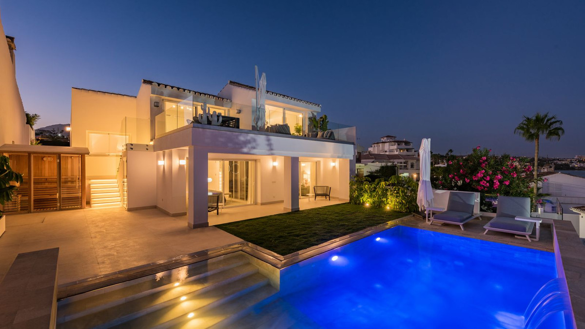 https://cdn.resales-online.com/public/apvd808bvq/properties/bec1876b9ecd11eca97d0217bc231ef4/w1200/1-7980e48d732b6fc85c14b43b94d2aa54.jpg?v=1663150954