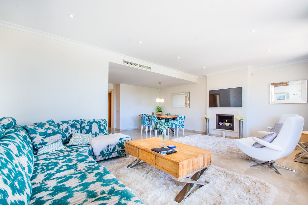 https://cdn.resales-online.com/public/sb5m6pabs6/properties/a2055620359d11edad230217bc231ef4/w1200/1-7980e48d732b6fc85c14b43b94d2aa54.jpg?v=1663325848
