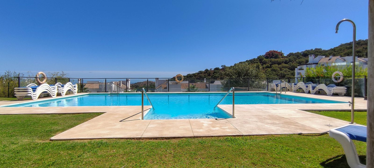https://cdn.resales-online.com/public/426vqvgpoz/properties/279e558937f911edad230217bc231ef4/w1200/1-7980e48d732b6fc85c14b43b94d2aa54.jpg?v=1663586971