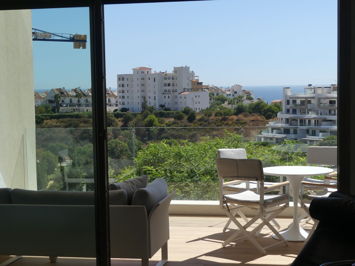 https://cdn.resales-online.com/public/srj0s8gqdp/properties/bc4dc0e7380811edad230217bc231ef4/w1200/1-7980e48d732b6fc85c14b43b94d2aa54.jpg?v=1663589284