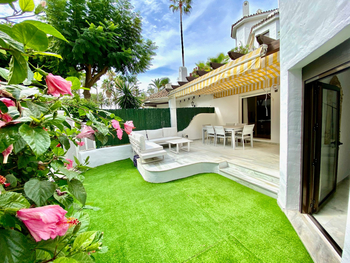 https://cdn.resales-online.com/public/jke8v5rm25/properties/060842ca4e1b11ed98460217bc231ef4/w1200/1-7980e48d732b6fc85c14b43b94d2aa54.jpg?v=1666014949