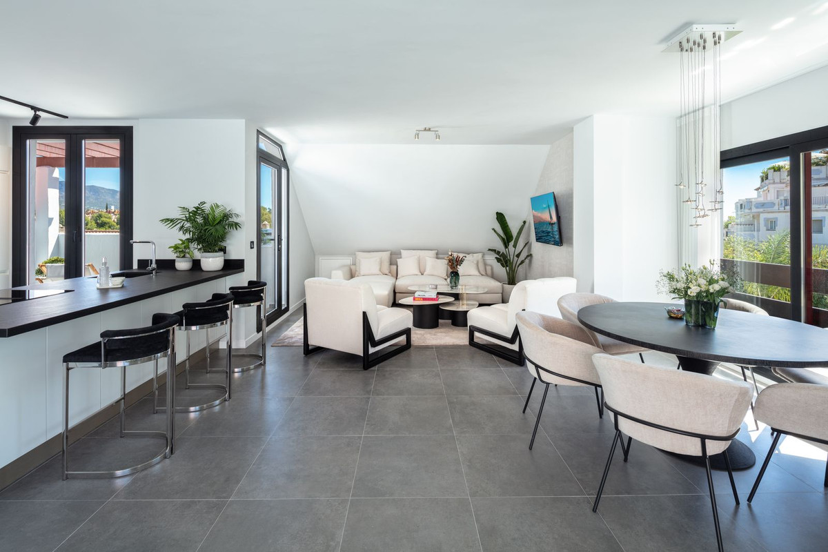 https://cdn.resales-online.com/public/vmt07qresw/properties/99646e3a458b11ed98460217bc231ef4/w1200/1-7980e48d732b6fc85c14b43b94d2aa54.jpg?v=1665074537