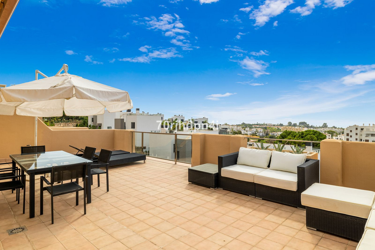 https://cdn.resales-online.com/public/70rjhdpn4i/properties/d548bc21455611ed98460217bc231ef4/w1200/1-7980e48d732b6fc85c14b43b94d2aa54.jpg?v=1665052362