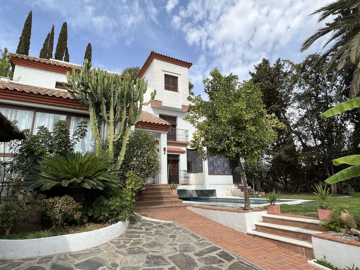 https://cdn.resales-online.com/public/qoshdi4cbm/properties/c11ab527334f11edad230217bc231ef4/w1200/1-7980e48d732b6fc85c14b43b94d2aa54.jpg?v=1663072019