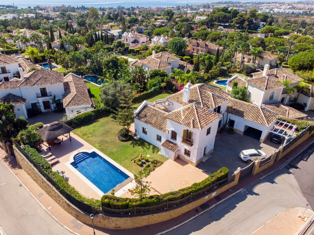 https://cdn.resales-online.com/public/ywcr9319ku/properties/696b0d164df311ed98460217bc231ef4/w1200/1-7980e48d732b6fc85c14b43b94d2aa54.jpg?v=1665998505