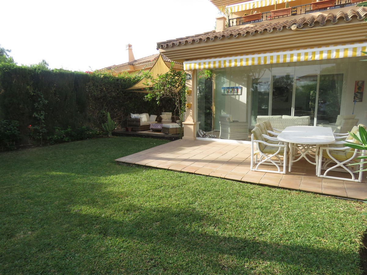 https://cdn.resales-online.com/public/kj2gepeuas/properties/064befc2592411ed98460217bc231ef4/w1200/1-7980e48d732b6fc85c14b43b94d2aa54.jpg?v=1667228935