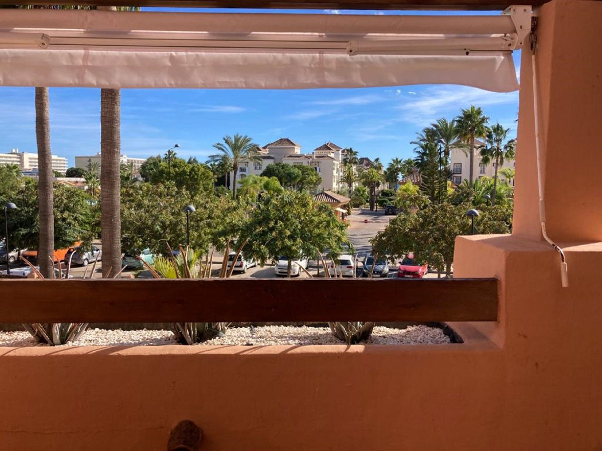 https://cdn.resales-online.com/public/iri9q5dl17/properties/217aa4855c5911ed98460217bc231ef4/w1200/1-7980e48d732b6fc85c14b43b94d2aa54.jpg?v=1667582244