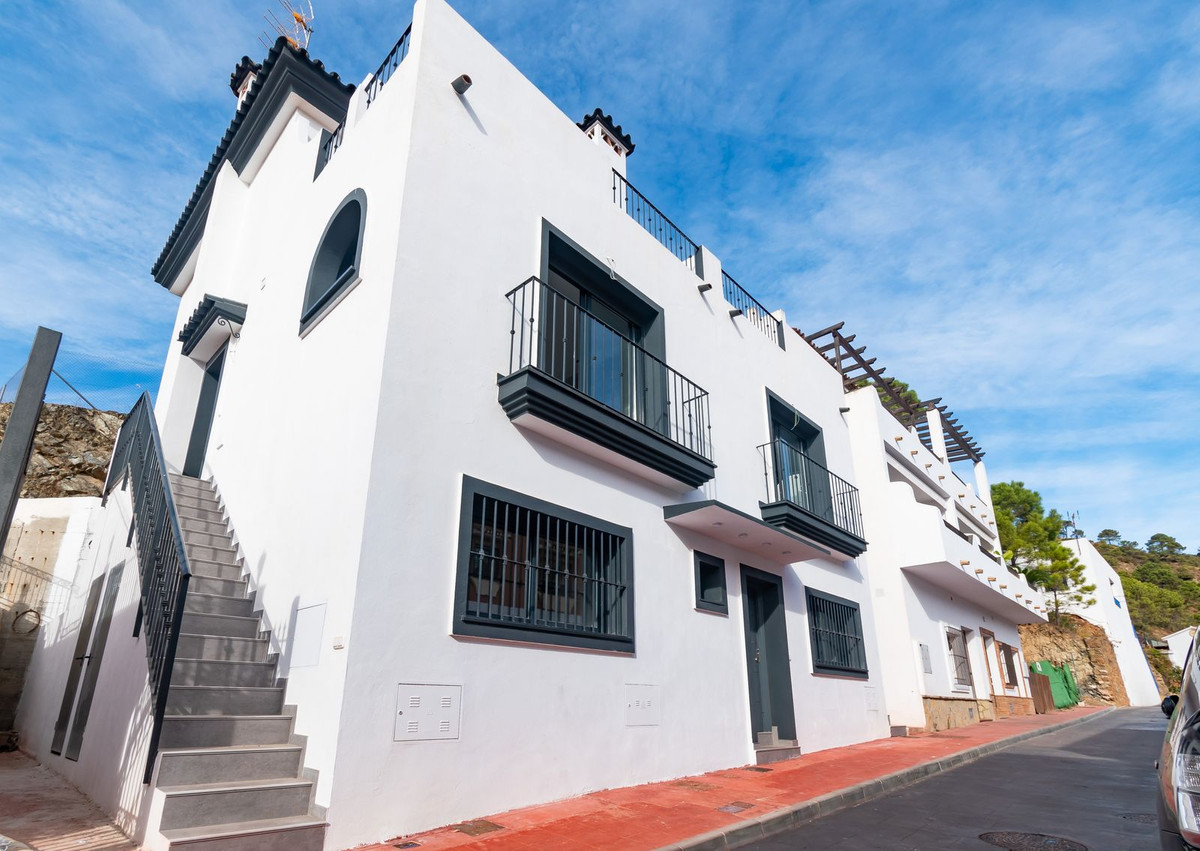 https://cdn.resales-online.com/public/y319akz17d/properties/70c2925964cd11ed98460217bc231ef4/w1200/1-7980e48d732b6fc85c14b43b94d2aa54.jpg?v=1668510723
