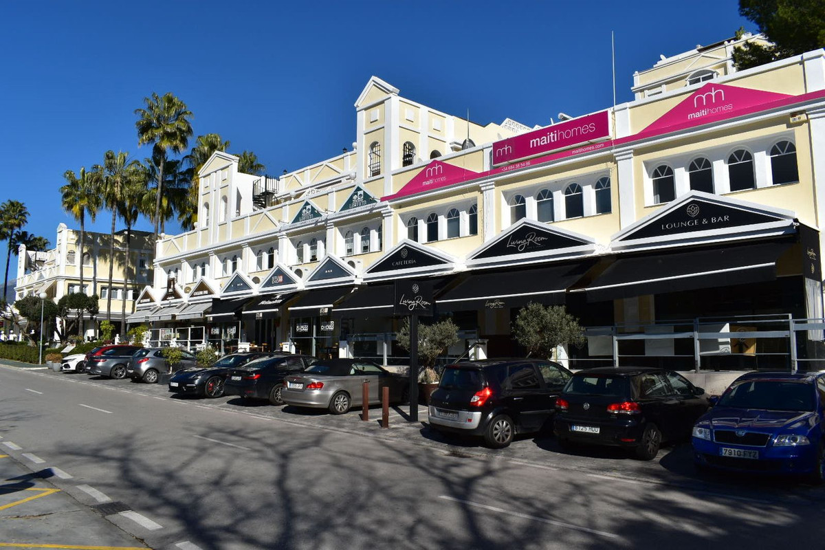 https://cdn.resales-online.com/public/kjnc9dy87h/properties/2a6af082959a11eda53f0217bc231ef4/w1200/1-7980e48d732b6fc85c14b43b94d2aa54.jpg?v=1675254146