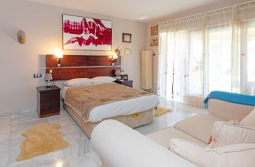 https://cdn.resales-online.com/public/199lfdjq5g/properties/61ef7107719a11ed98460217bc231ef4/w1200/14-d70dc3102c00d7be0e872dfe1c1f86d7.jpg?v=1670010484