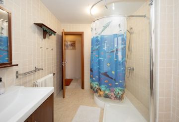 https://cdn.resales-online.com/public/199lfdjq5g/properties/61ef7107719a11ed98460217bc231ef4/w1200/19-d0ed7da2012a09046d307c195d98e7d6.jpg?v=1670010484
