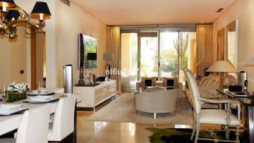https://cdn.resales-online.com/public/nl6u2jq7nv/properties/d27c74e5c25311ed84bd0217bc231ef4/w1200/2-5bd7b9d04b45e33852eaf0ec6670150d.jpg?v=1678793679