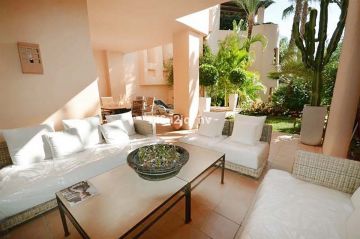 https://cdn.resales-online.com/public/nl6u2jq7nv/properties/d27c74e5c25311ed84bd0217bc231ef4/w1200/15-11d12f2f454f2f5e9b981fdd8b901d51.jpg?v=1678793679