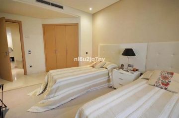 https://cdn.resales-online.com/public/nl6u2jq7nv/properties/d27c74e5c25311ed84bd0217bc231ef4/w1200/20-d1f7658cbe4ba6cd8666fec30fba80ad.jpg?v=1678793679