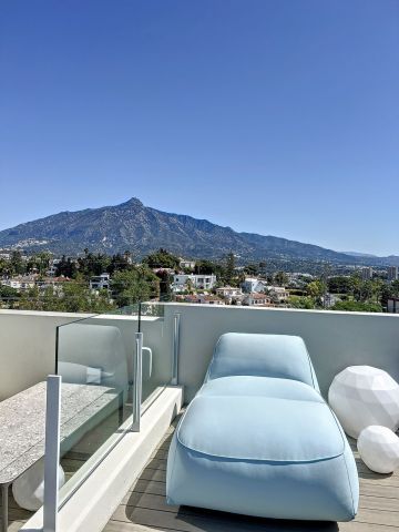 https://cdn.resales-online.com/public/25ldb8kiyd/properties/a4dd85d6e2e311edb6600217bc231ef4/w1200/42-3aa90f523689fc5a59d5d37badfe1b6f.jpg?v=1682588355