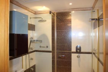 https://cdn.resales-online.com/public/7rg1k5rn6p/properties/adc4c331de7c11ed84bd0217bc231ef4/w1200/8-e64a9055bba3e77ac8aca3b893cdf826.jpg?v=1682778662