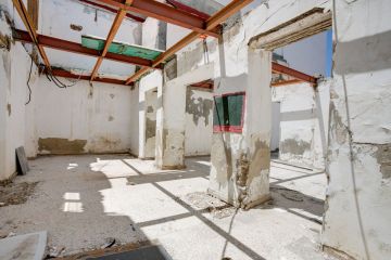https://cdn.resales-online.com/public/u1cq0gh9nu/properties/a638ffcde8bf11edb6600217bc231ef4/w1200/7-aa4cc561180b369757c0bb4af9886cd3.jpg?v=1685605030