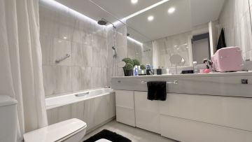 https://cdn.resales-online.com/public/jfltgt1d20/properties/15527846ea6111edb6600217bc231ef4/w1200/28-ef19a2c59920e2e087cd278a51b6dbf8.jpg?v=1683198118