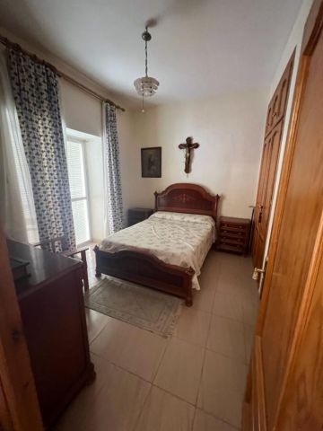 https://cdn.resales-online.com/public/7rg1k5rn6p/properties/64992455d37911ed84bd0217bc231ef4/w1200/17-dd5fcd4f0eb487dfa3803f7e20814c0e.jpg?v=1683240101