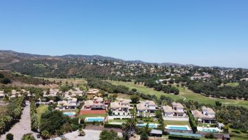 https://cdn.resales-online.com/public/2cqqjmnhjb/properties/0e7b38c3ed8911edb6600217bc231ef4/w1200/2-5bd7b9d04b45e33852eaf0ec6670150d.jpg?v=1683544442