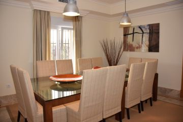 https://cdn.resales-online.com/public/2cqqjmnhjb/properties/0e7b38c3ed8911edb6600217bc231ef4/w1200/13-5fd73dea700db77384c091ca9818b1a9.jpg?v=1683544442
