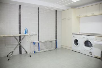 https://cdn.resales-online.com/public/2cqqjmnhjb/properties/0e7b38c3ed8911edb6600217bc231ef4/w1200/22-bcf8e6250e0bab365f900a8ac31ac040.jpg?v=1683544442