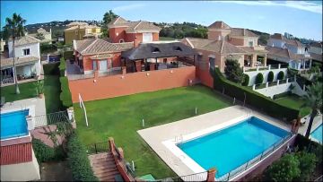 https://cdn.resales-online.com/public/2cqqjmnhjb/properties/0e7b38c3ed8911edb6600217bc231ef4/w1200/4-c23c0f86247804fa50226aecd8b0b2c8.jpg?v=1683544442