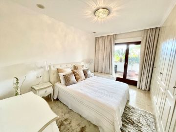 https://cdn.resales-online.com/public/496dfp56cj/properties/6c399efef03111edb6600217bc231ef4/w1200/22-bcf8e6250e0bab365f900a8ac31ac040.jpg?v=1723301810