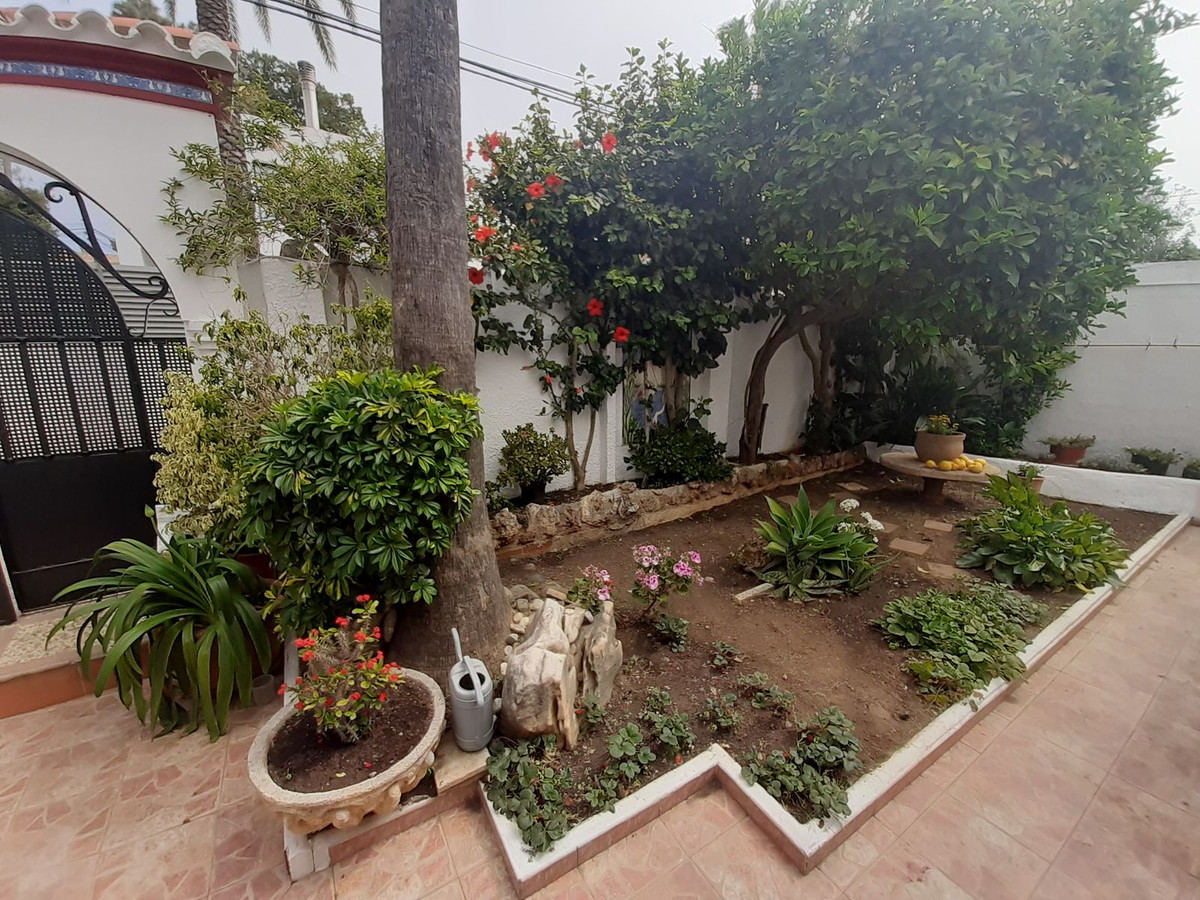 https://cdn.resales-online.com/public/b73t68n0nn/properties/4f343902ed9311edb6600217bc231ef4/w1200/1-7980e48d732b6fc85c14b43b94d2aa54.jpg?v=1684259296